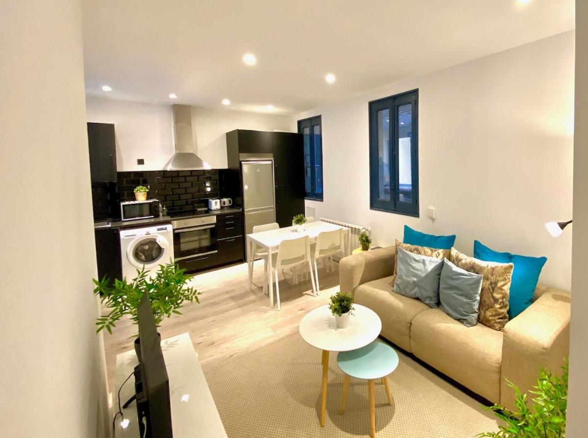 Encantador Apartamento Atocha Madrid Kültér fotó