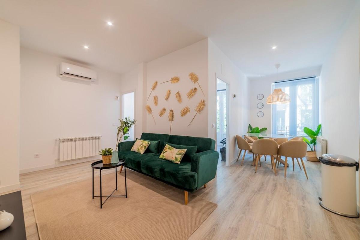Encantador Apartamento Atocha Madrid Kültér fotó
