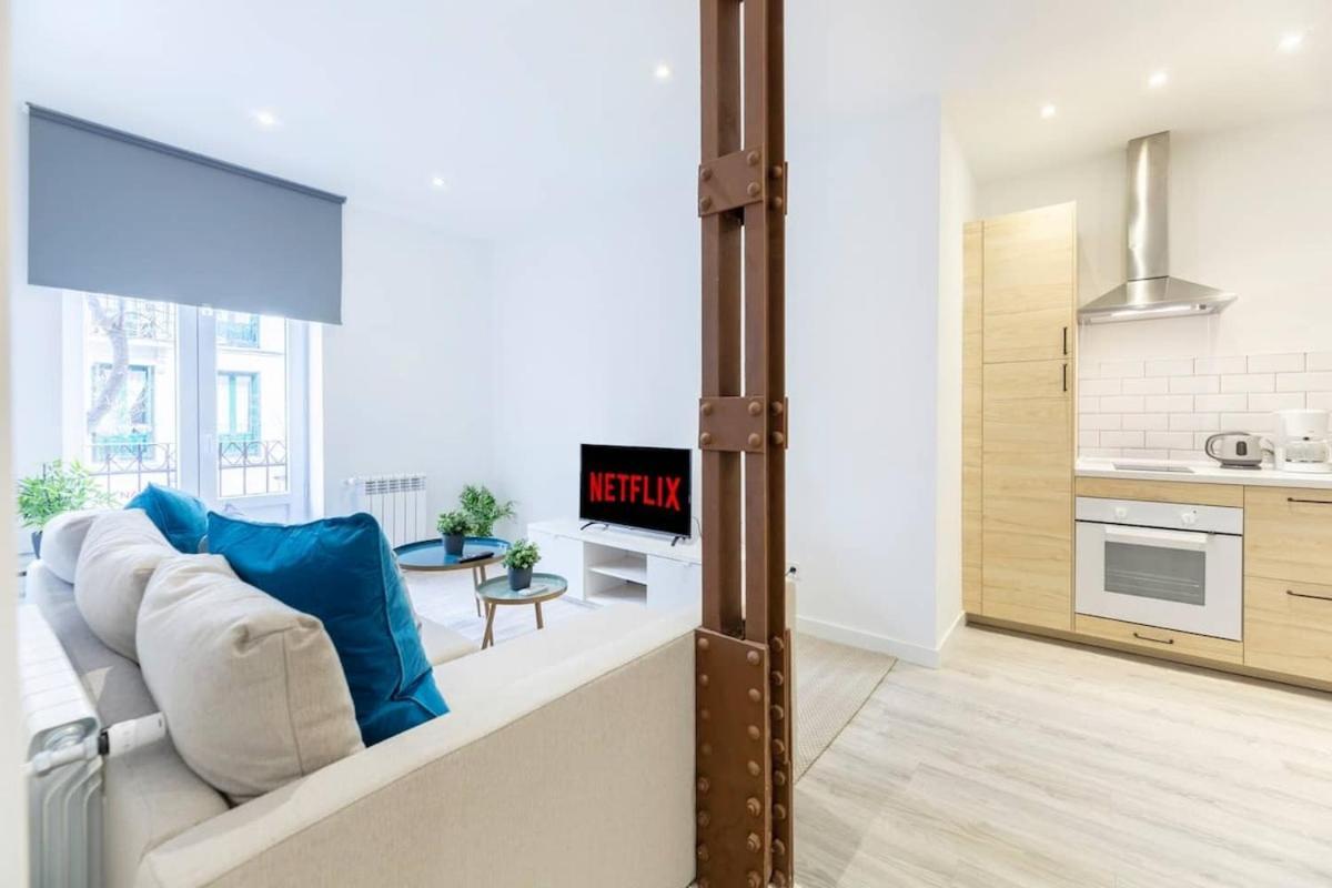 Encantador Apartamento Atocha Madrid Kültér fotó