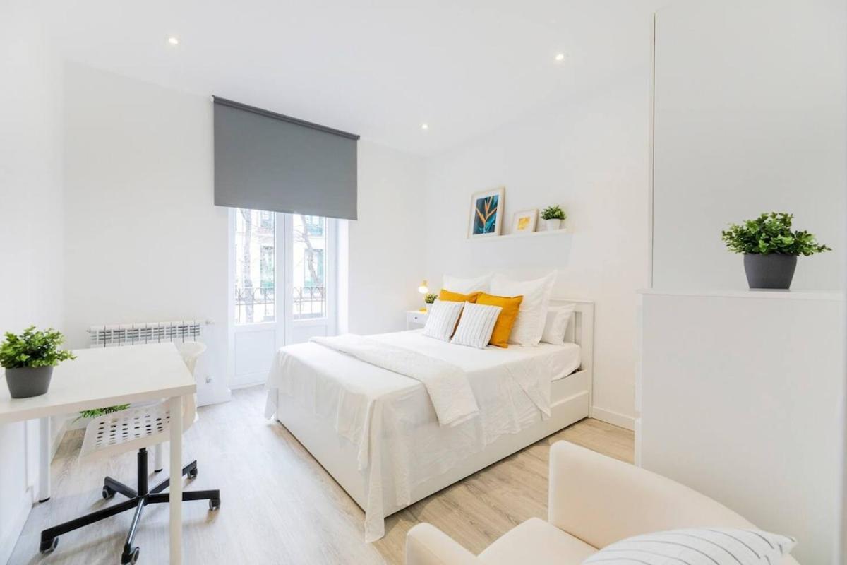 Encantador Apartamento Atocha Madrid Kültér fotó