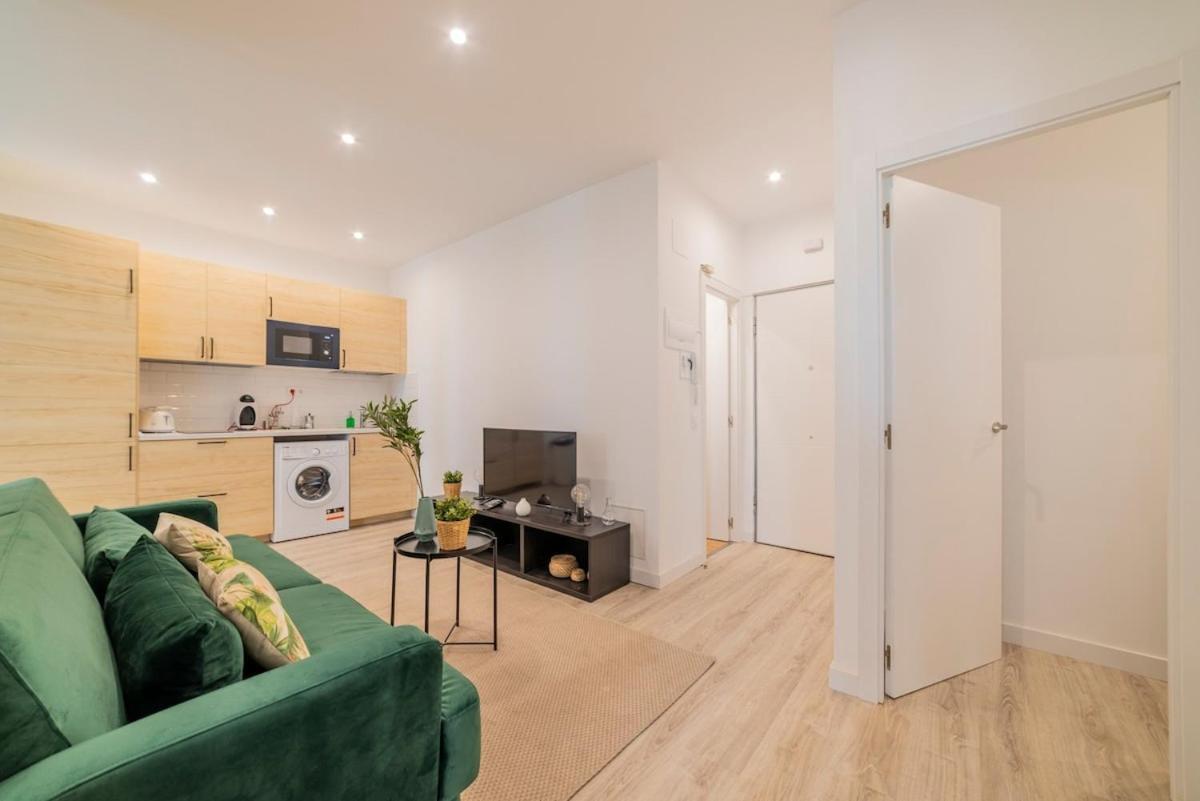 Encantador Apartamento Atocha Madrid Kültér fotó