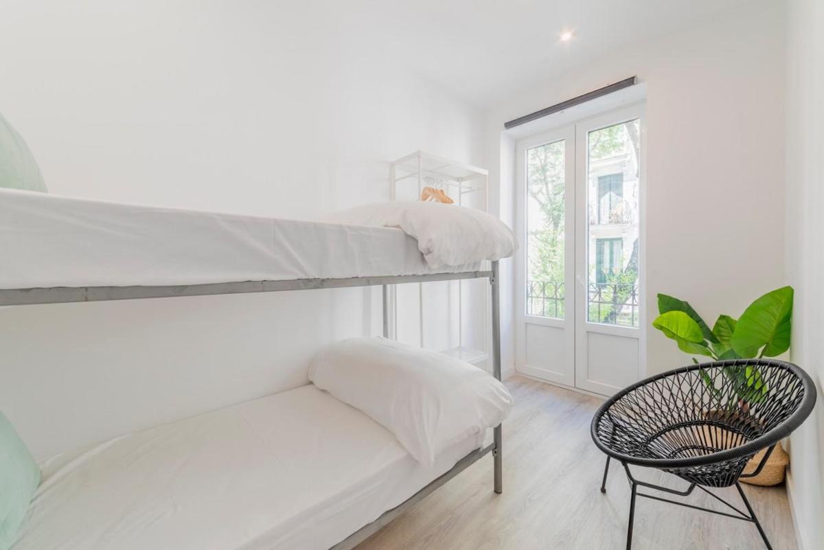 Encantador Apartamento Atocha Madrid Kültér fotó
