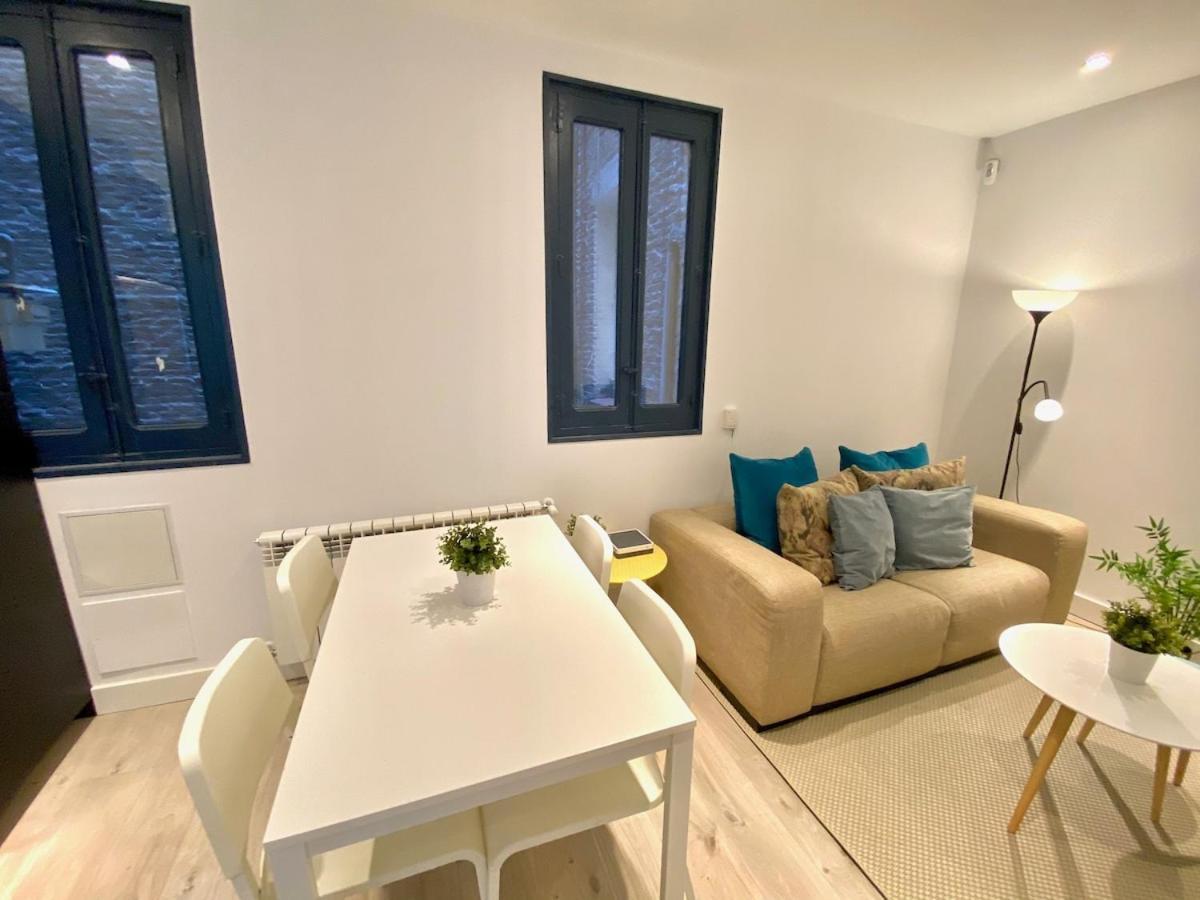 Encantador Apartamento Atocha Madrid Kültér fotó
