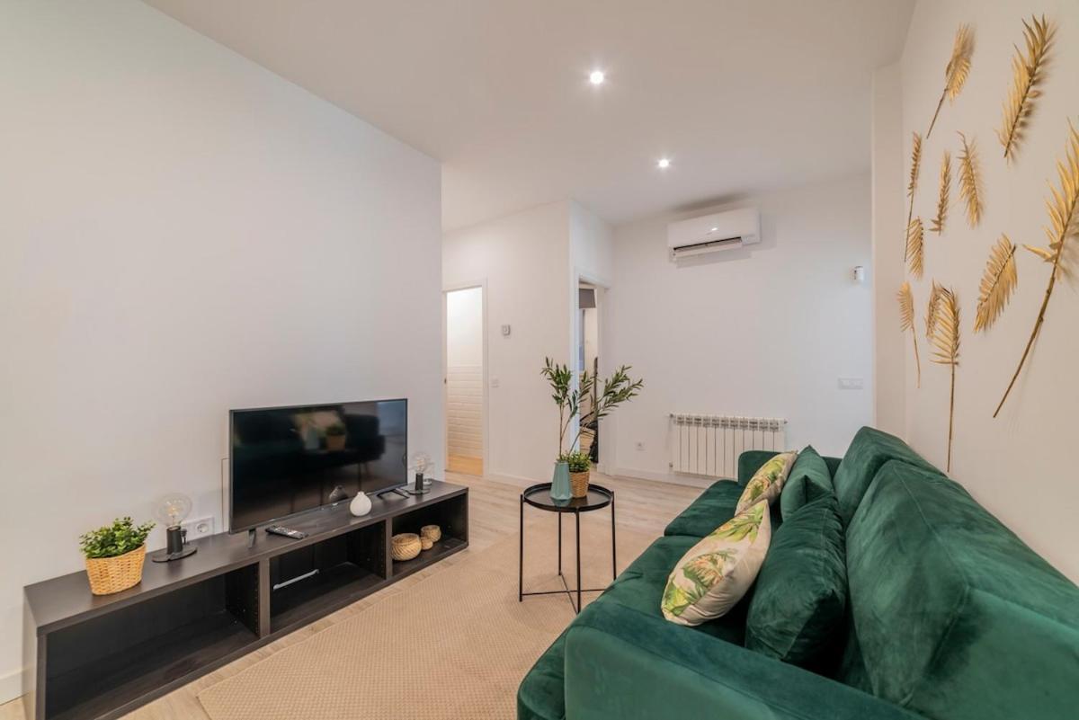 Encantador Apartamento Atocha Madrid Kültér fotó