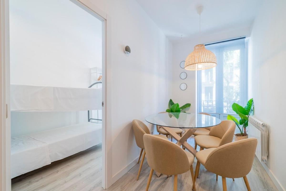 Encantador Apartamento Atocha Madrid Kültér fotó